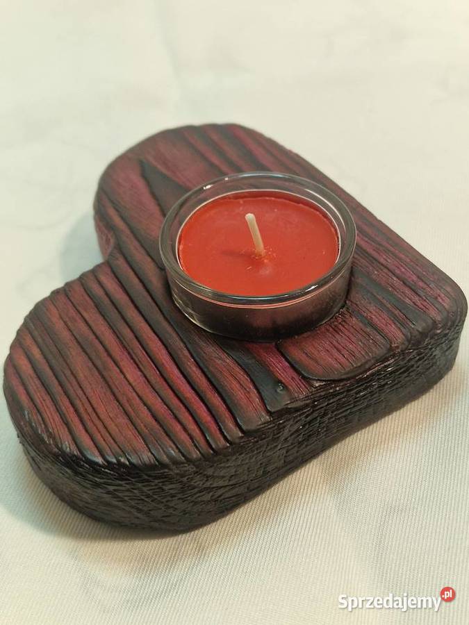Świecznik drewniany serce purpurowy na tealight Sępopol