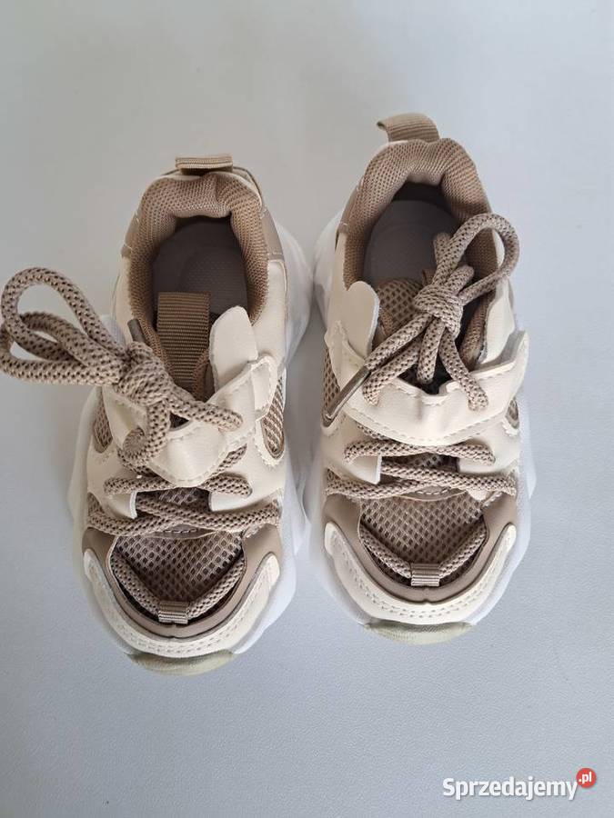 nowe buciki dziecka rozmiar 23 długość wkładki Sportowe Sandomierz