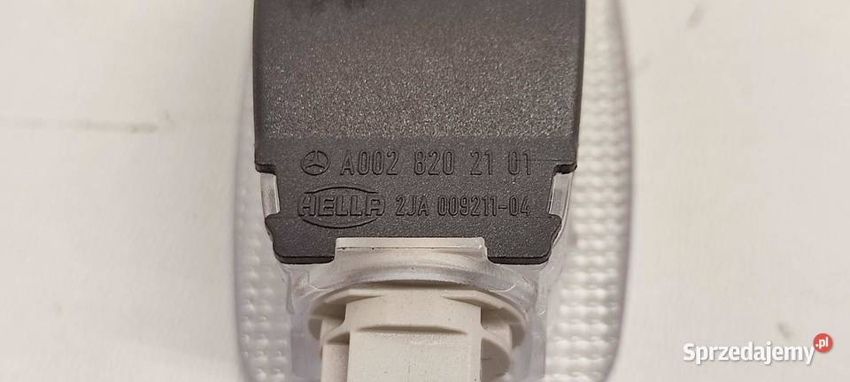 MERCEDES GLC W253 X253 LAMPKA KABINY WNĘTRZA