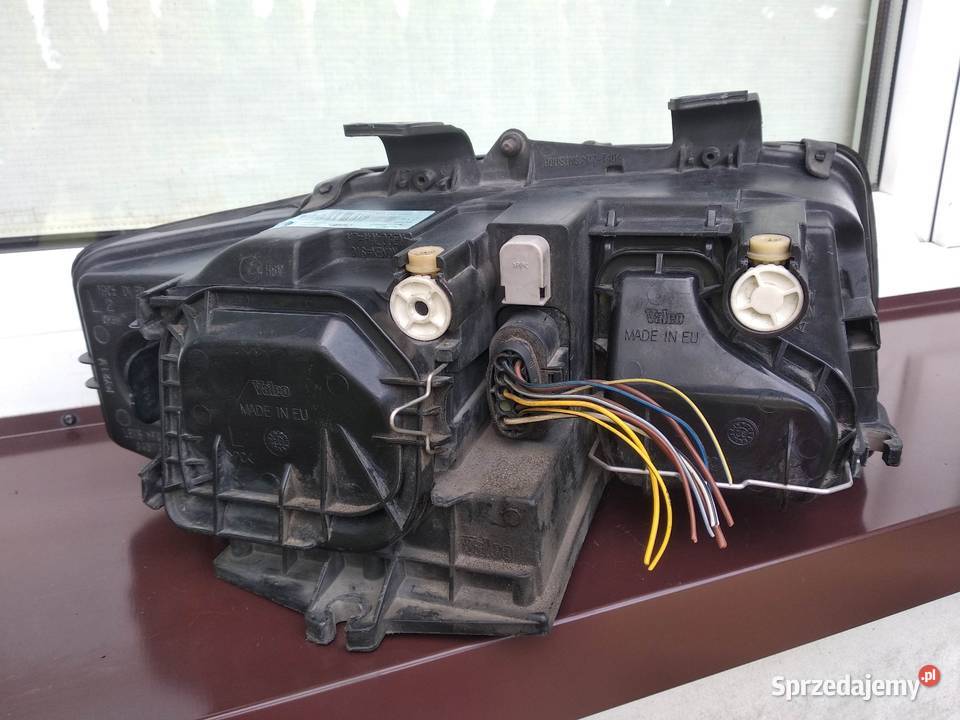 Audi A4 B6 lampy przednie reflektory przód prawy łódzkie Sieradz sprzedam
