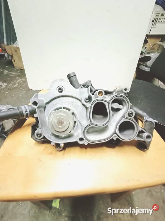 Pompa wody termostat VW Golf VII Passat B8 04E Kartuzy sprzedam