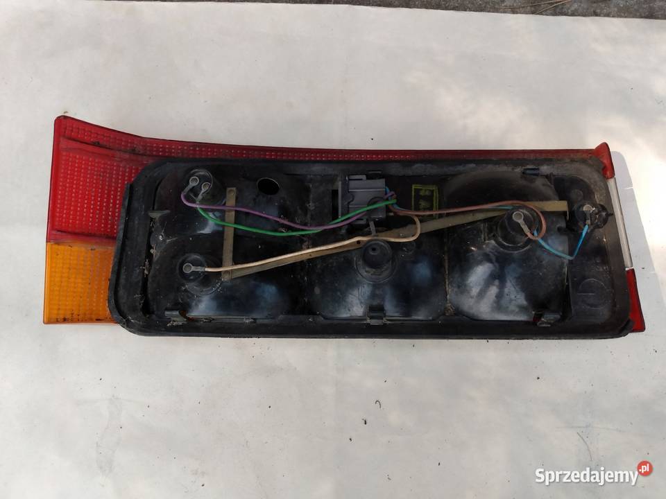 Lampy tylne lewe i prawa FIAT 127 Lublin