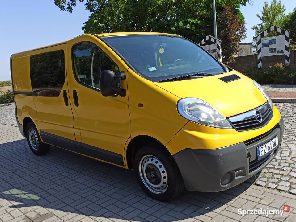 Opel Vivaro Brygadówka 6 miejsc lift 2008 stan diesel Vivaro Strzałkowo sprzedam