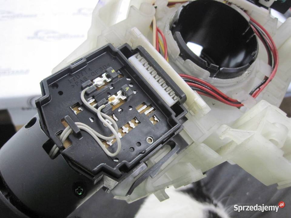 Przełącznik zespolony stan na załączonych Kielce sprzedam