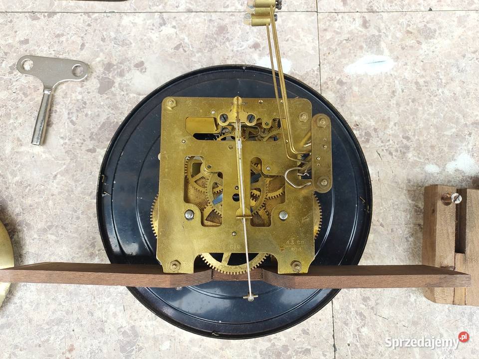174 Zestaw mechanizm starego zegara Kienzle Tczew sprzedam