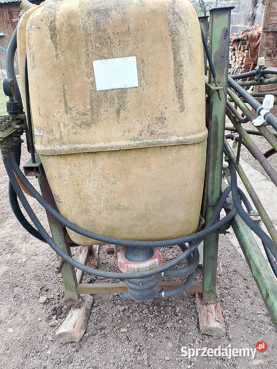 Sprzedam opryskiwacz nieuszkodzony Opryskiwacze Opatów