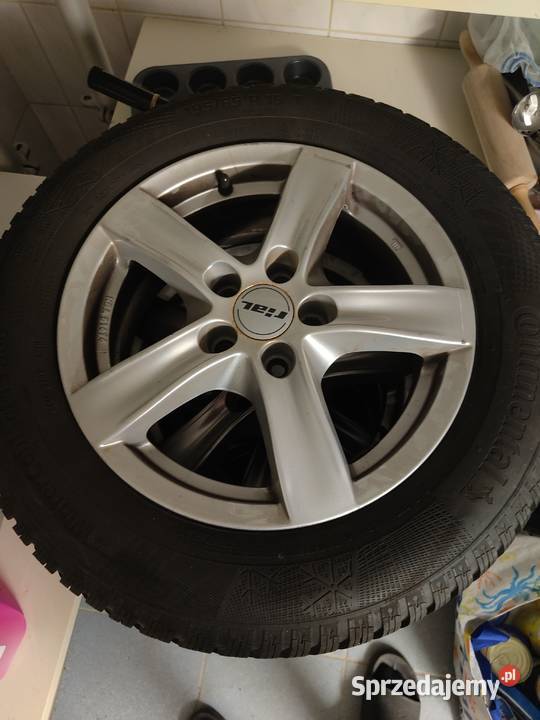 Felgi aluminiowe VW 15 5x100 z oponami zimowymi sprzedam
