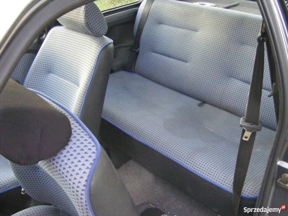 Sprzedam oszczędnego Peugeota 106 spalanie 5 na Hatchback Poznań