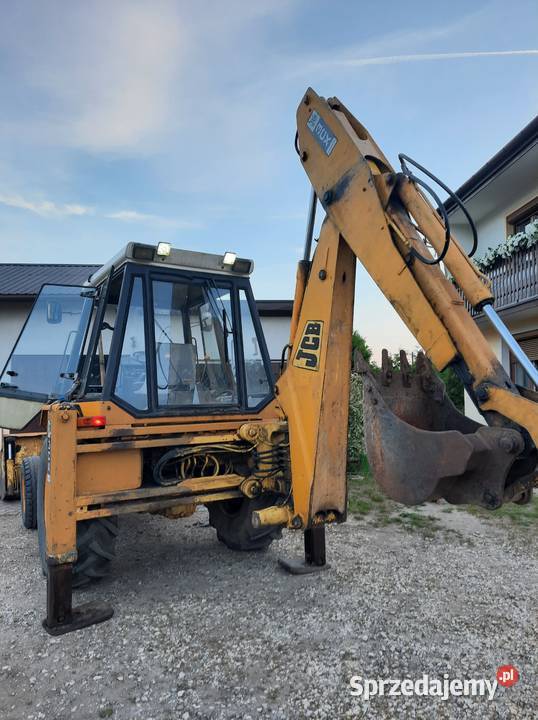Koparkoładowarka JCB 3CX Bucze