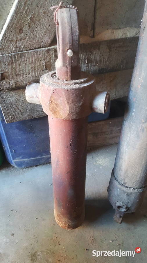 Siłownik hydrauliczny do ładowacza cyklop