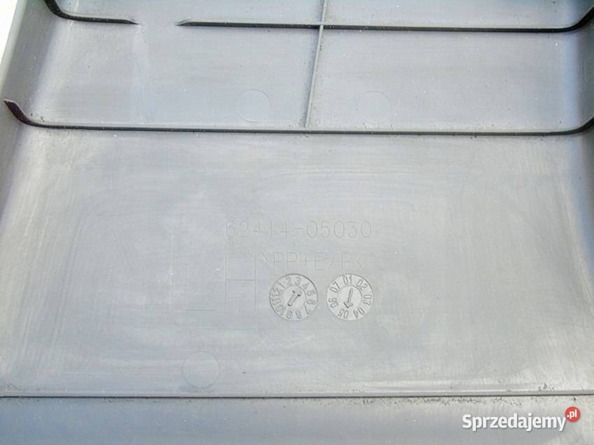 OSŁONA SŁUPKA ŚRODKOWEGO LEWA TOYOTA AVENSIS T25 Pozostałe śląskie Sosnowiec sprzedam