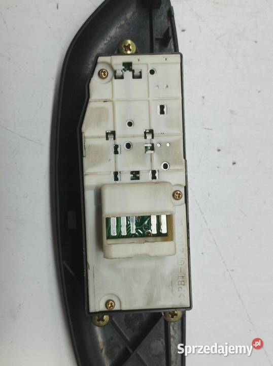 PRZEŁĄCZNIK SZYB LEWY PRZÓD Toyota Yaris I