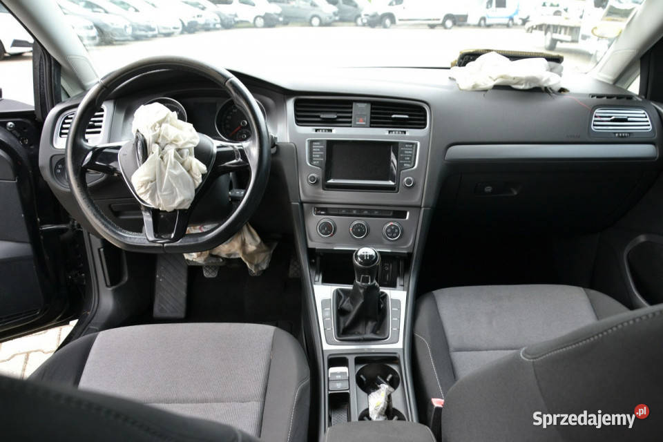 Volkswagen Golf 16 tdi 105 nawigacja niskie Kęty
