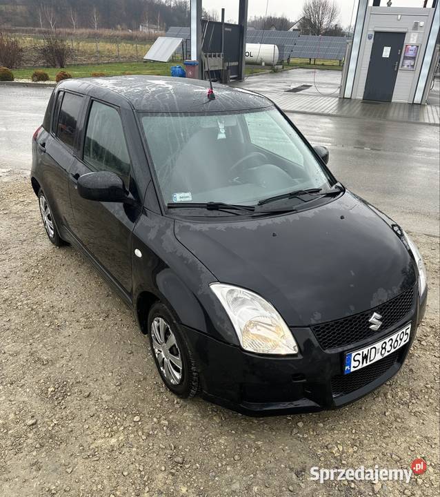 Suzuki Swift 13 gaz 2005r 1300cm3 Pilzno