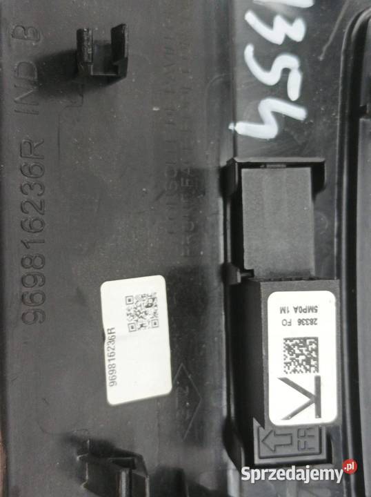 LAMPKA PODSUFITKI Dacia Duster III 2024 Rok produkcji 2024 świętokrzyskie