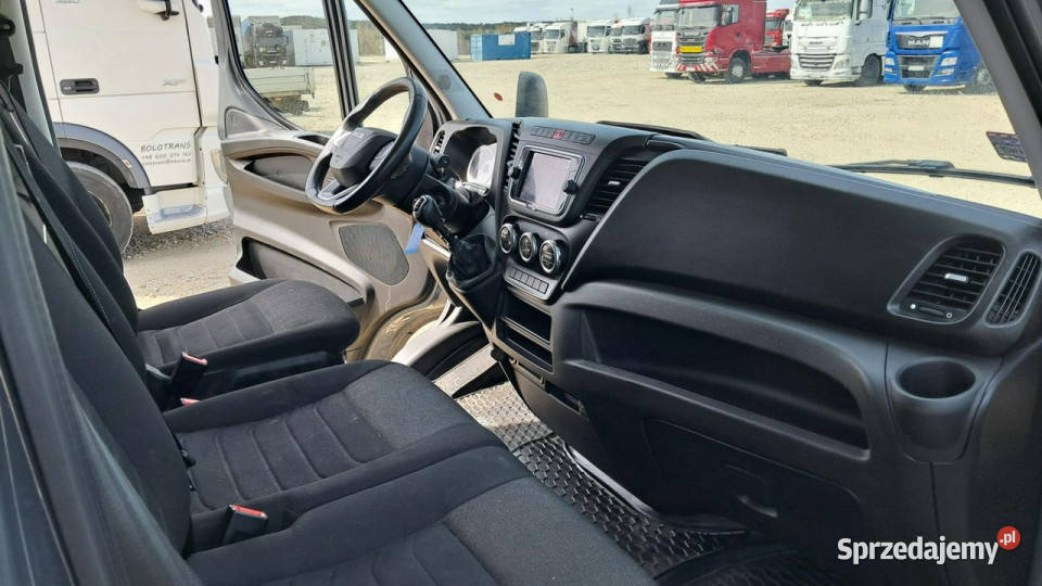 Iveco Daily 50C18 V nieuszkodzony Samochody dostawcze