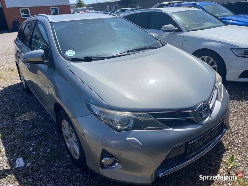 Toyota Auris 2 kombi 18 VVTi Hybryd Strart Pieszyce sprzedam