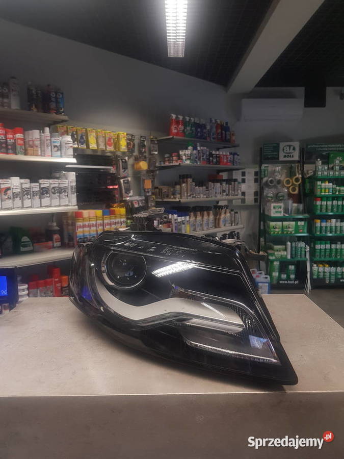 Lampa prawa do Audi a4 b8 używana