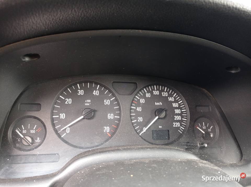 Opel Astra 14 66 kW 2003 r dawca części Szklarka Myślniewska