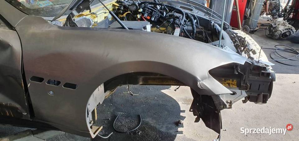 ĆWIARTKA BŁOTNIK PRAWY PRZÓD GRANTURISMO Lipno