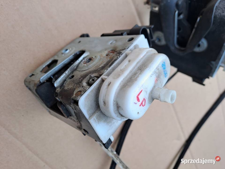Zamek drzwi Audi A4 B5 lift Starachowice sprzedam