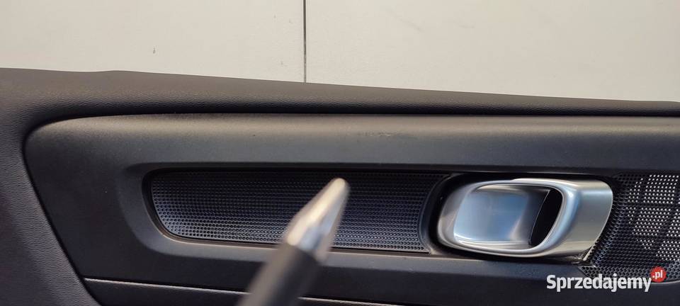 VOLVO XC40 BOCZEK DRZWI LEWY TYŁ 31407697