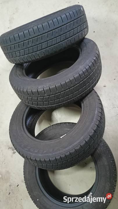 Opony Goodyear 2056016c wzmacniane całoroczne Kazimierz Dolny