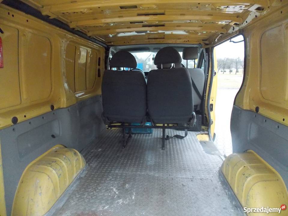 Renault Trafic 2003 Klimatyzacja Hak 6biegów 5os żółty Poniatowa