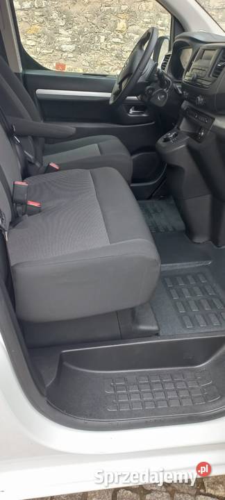 Wynajem busa 9 osobowego Toyota Proace Verso śląskie Żelisławice
