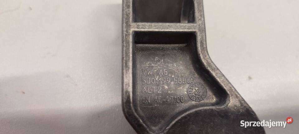 CUPRA FORMENTOR MOCOWANIE PODPORA SILNIKA Motoryzacja