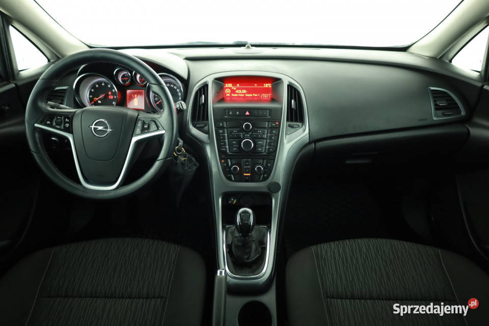 Opel Astra 14 T Rok produkcji 2015 mazowieckie sprzedam