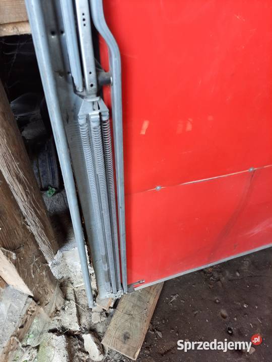 Brama garażowa uchylna używana