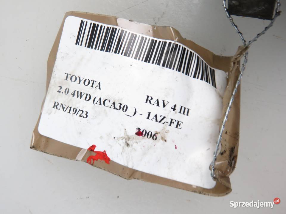 ZACISK LEWY TYŁ TOYOTA RAV 4 III 20