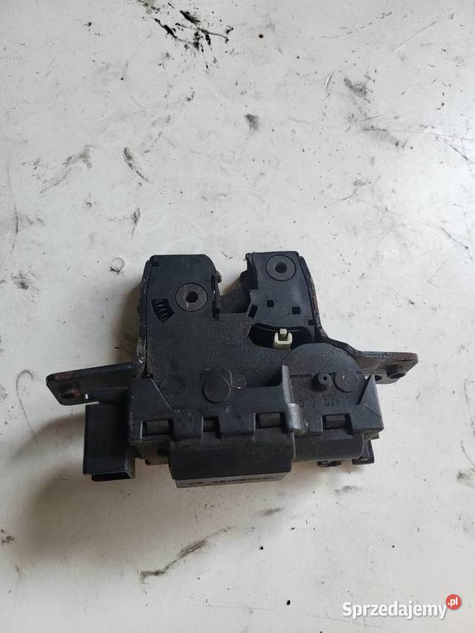 Zamek klapy tyl JAGUAR 8343200 osobowe Mielec
