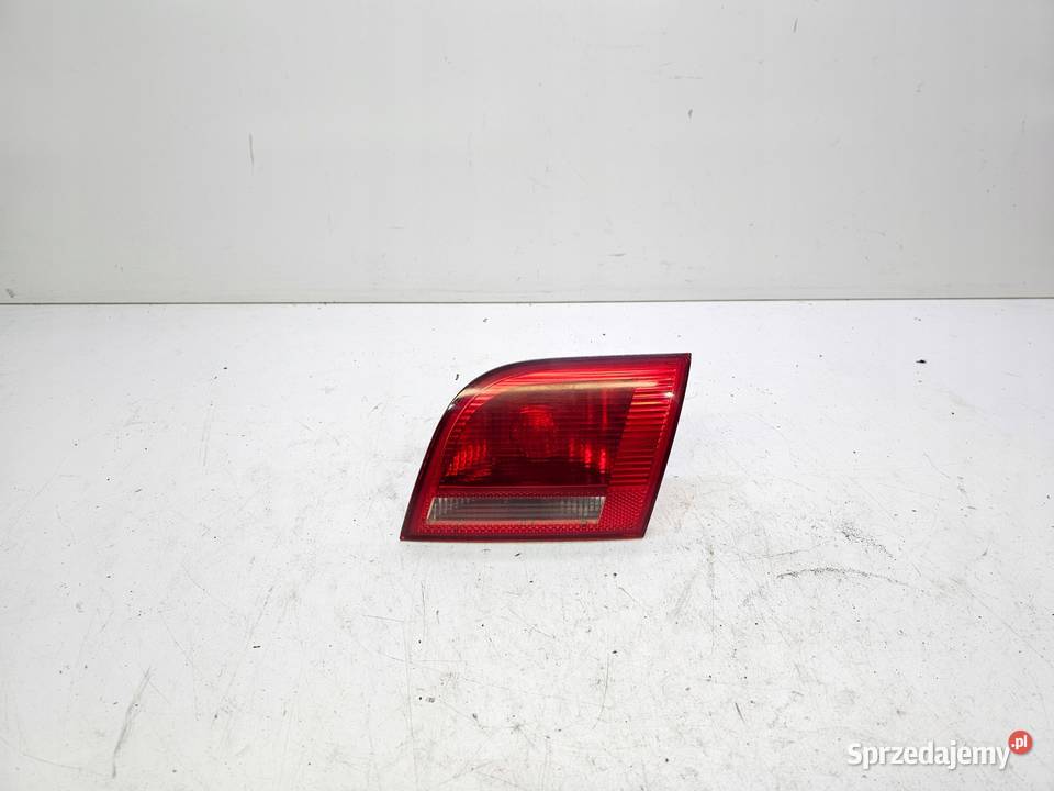 LAMPA PRAWY TYŁ KLAPA AUDI A3 8P LIFT 8P4945094B Przystajń