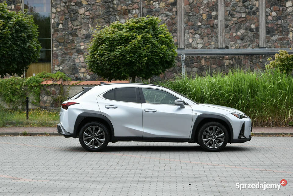 Lexus UX UX200 173 2023r SALON F Sport Full LED Kampinos