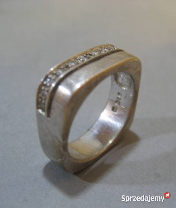 Srebrny Pierscionek z Cyrkoniami Szwecja Warszawa