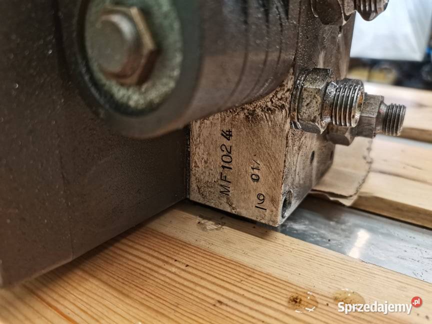 Rozdzielacz hydrauliczny Merlo 4018 Roto wielkopolskie Wilkowo