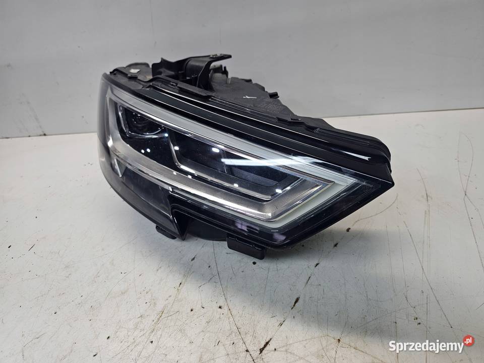 REFLEKTOR XENON LED PRAWY AUDI A3 8V LIFT osobowe Przystajń sprzedam