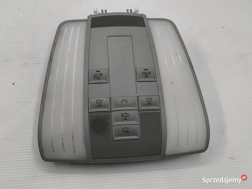 LAMPKA PODSUFITKI KABINY MERCEDES ECLASA W212