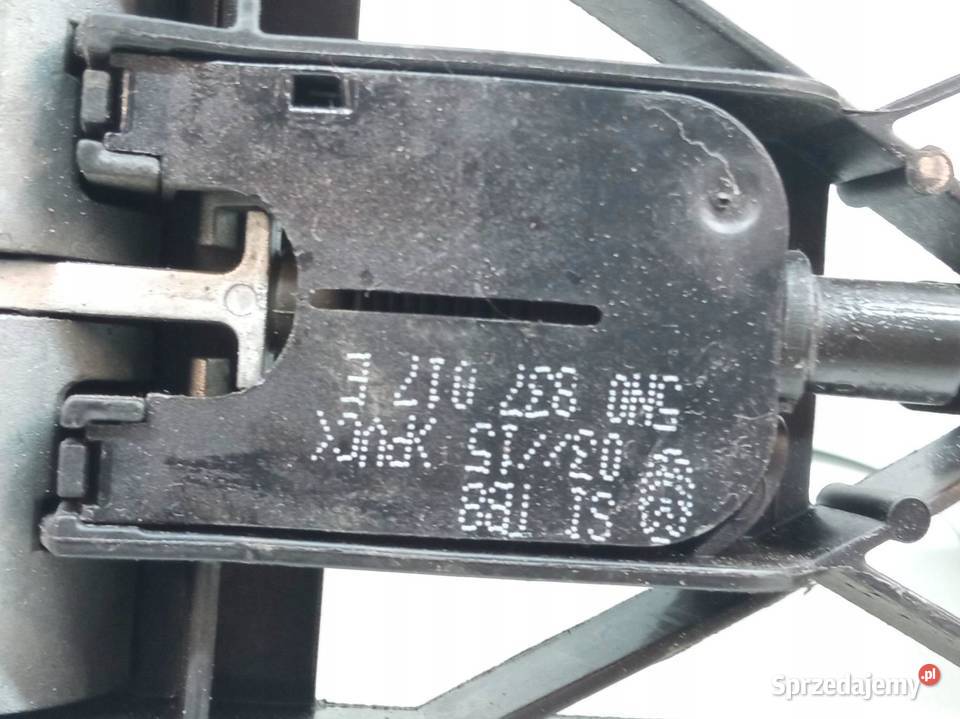 KLAMKA ZEWNĘTRZNA LEWA PRAWA PRZÓD 5N0837885H Rok produkcji 2015