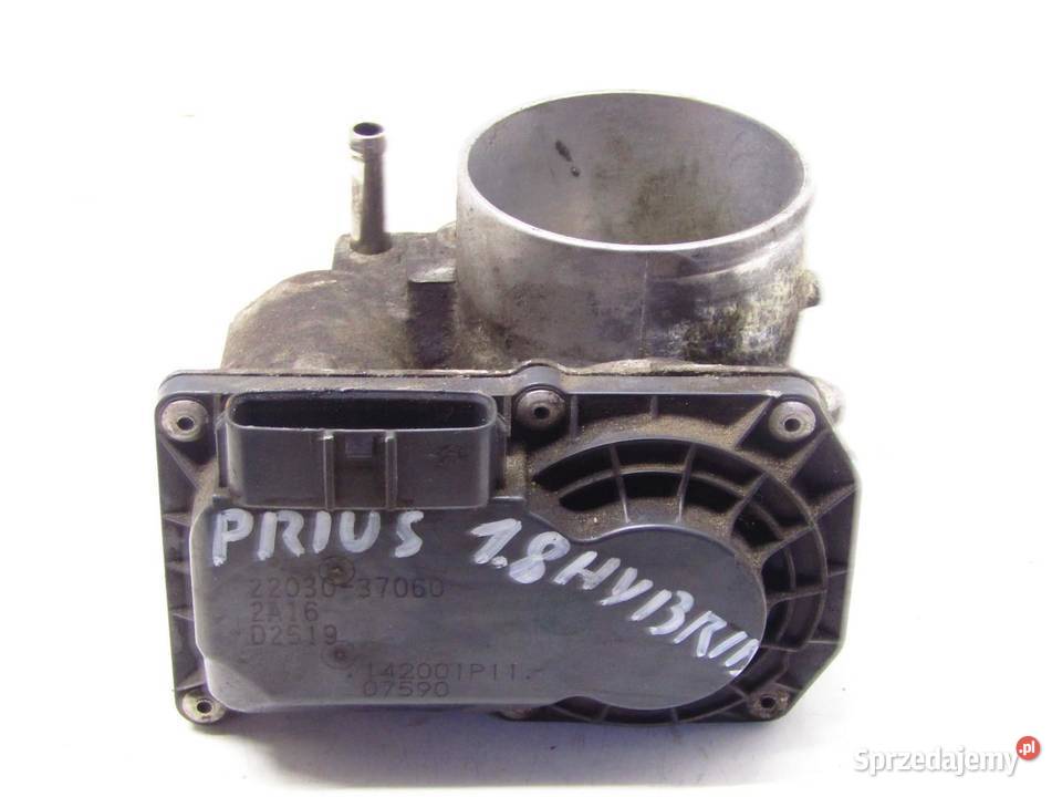 PRZEPUSTNICA 18 HYBRID TOYOTA PRIUS III LIFT osobowe