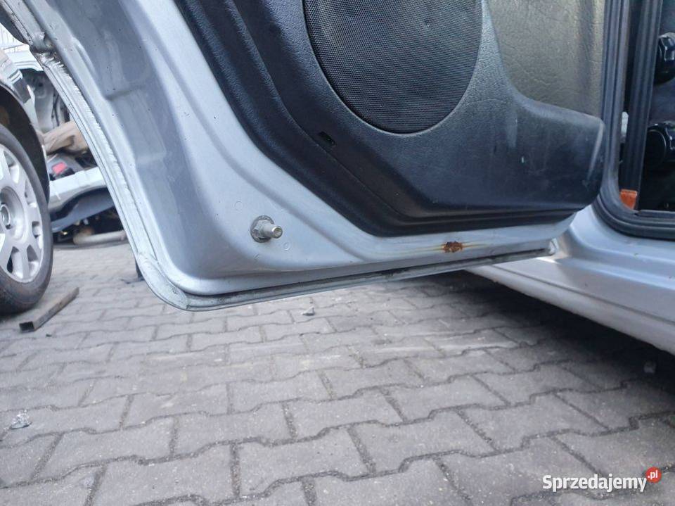 DRZWI LEWE TYŁ VOLKSWAGEN GOLF III LB7Z osobowe Lipno