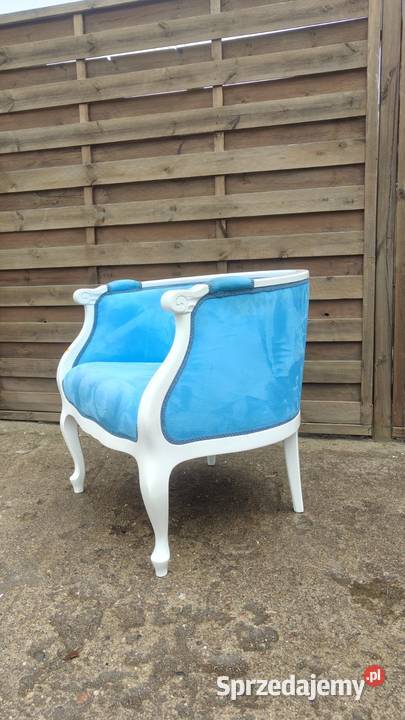 Fotel niebieski drewniany stelaż ludwikowski