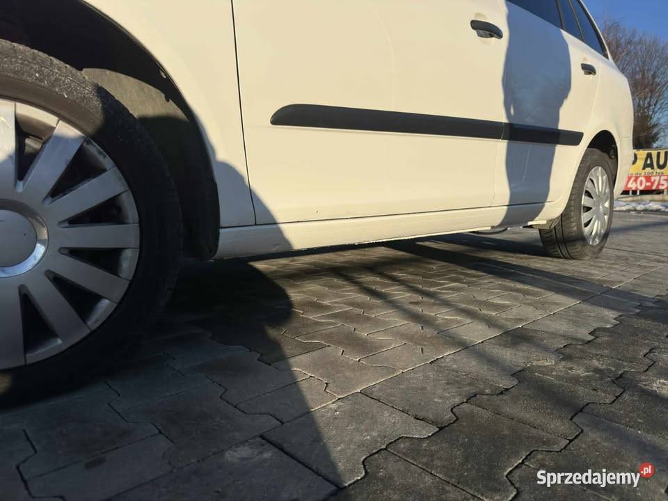 Skoda Fabia II Combi 12 benzyna 2009 162 ZADBANA