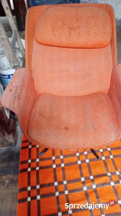 Fotel obrotowy B7041 Zakłady Przemysłu lubuskie Zielona Góra