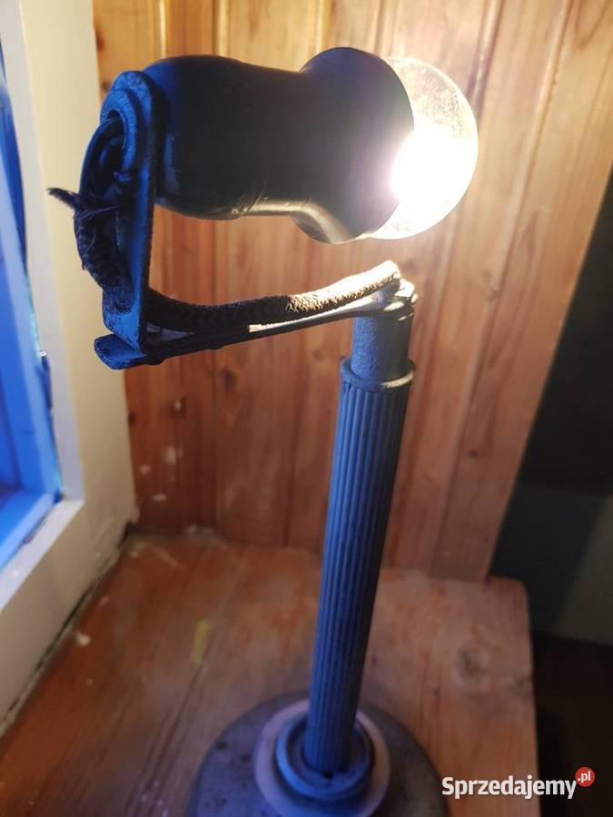 PrzedwojennaZabytkowa działająca lampa stojąca zachodniopomorskie Barlinek