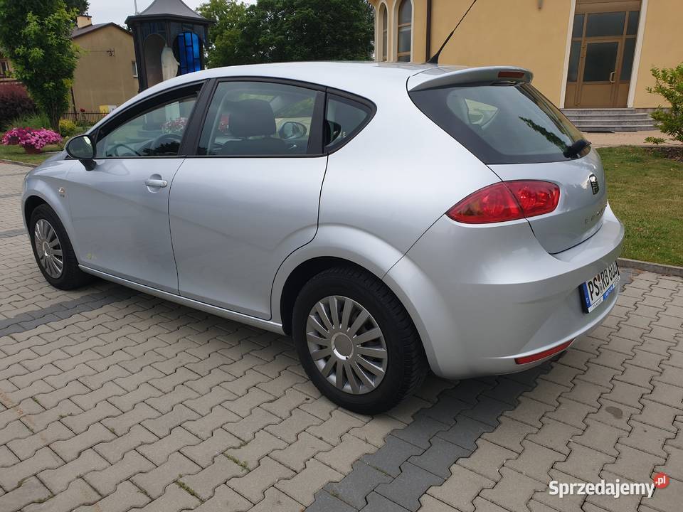 LEON 12 105 OPŁACONY BEZWYPADKOWY serwisowany isofix sprzedam