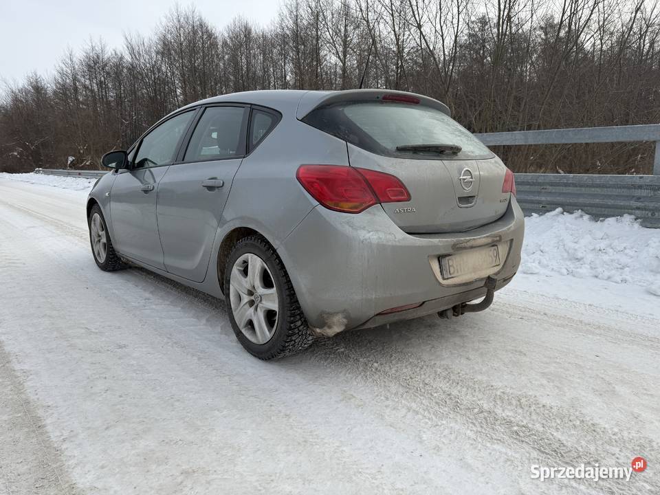 Opel Astra J Czyżew