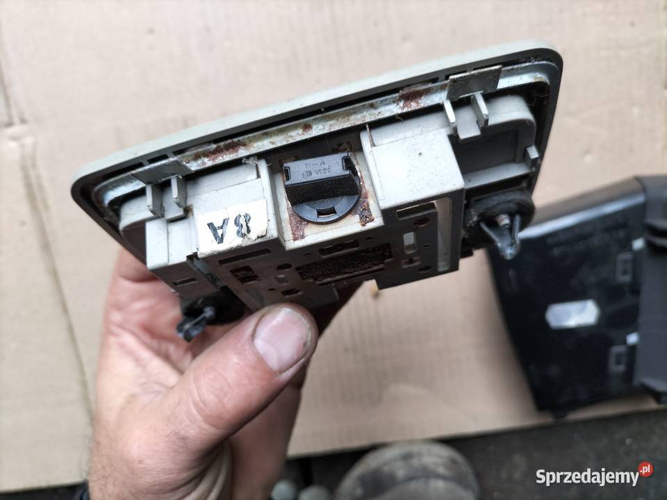 LAMPKA WNĘTRZA OŚWIETLENIE KABINY CHEVROLET Kamień-Kolonia